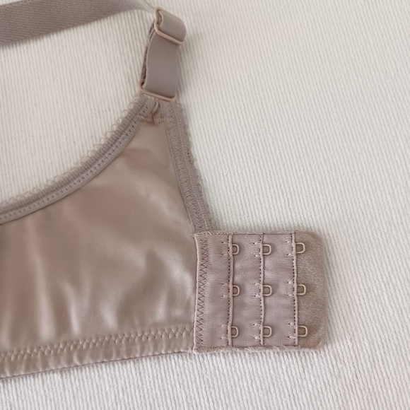 Wacoal Basic Beauty Spacer T-Shirt Bra, size 36C - Picture 11 of 14